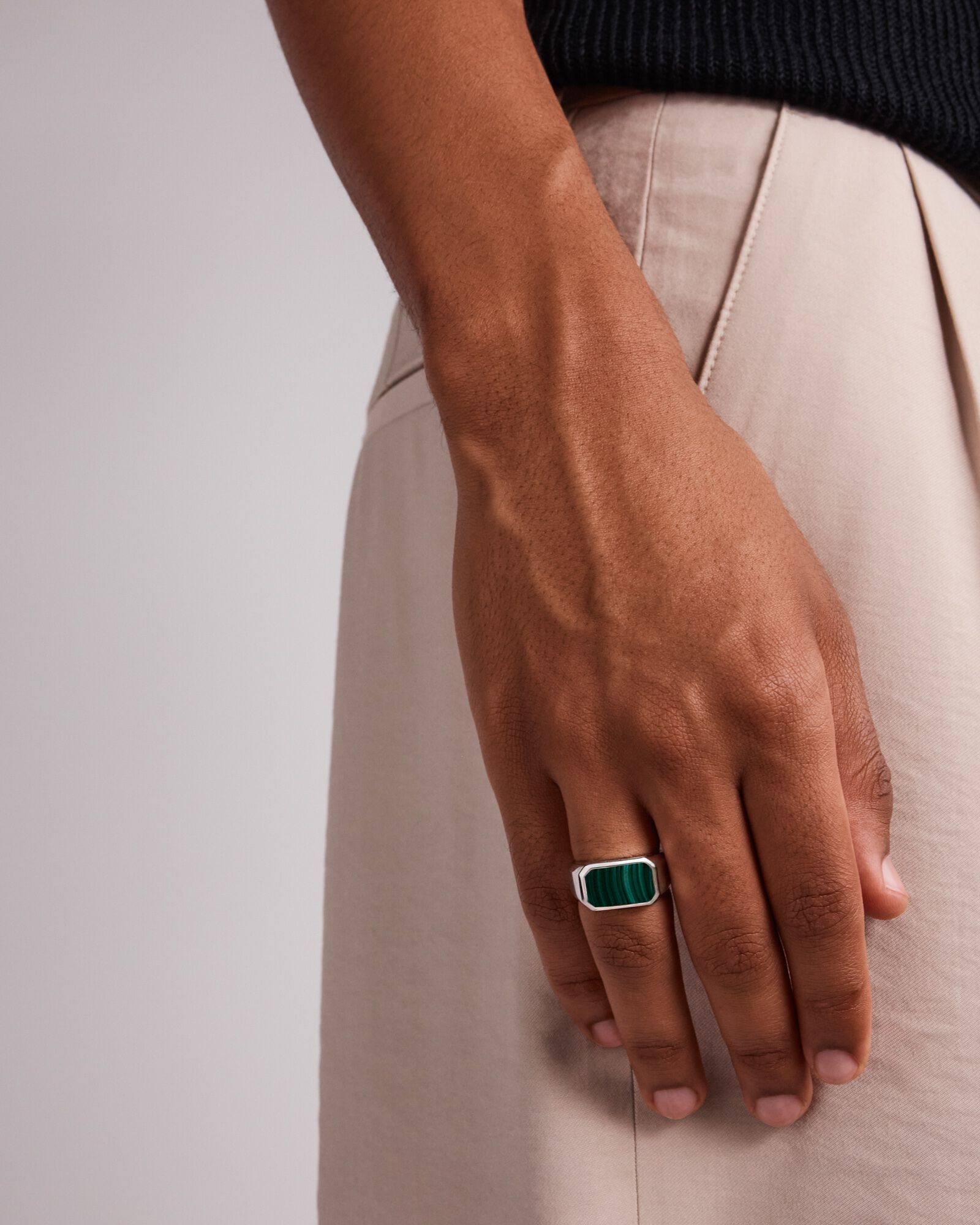 Men's Green Malachite Gemstone Rectangle Signet Ring in Sterling Silver